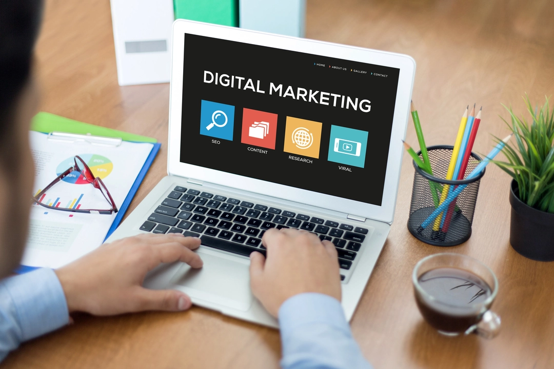 What are the digital marketing uses? How does it work?